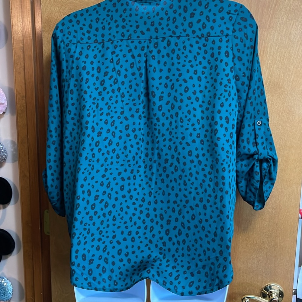 Lush XXL Dark Green Animal Print Top Blouse - Picture 4 of 6
